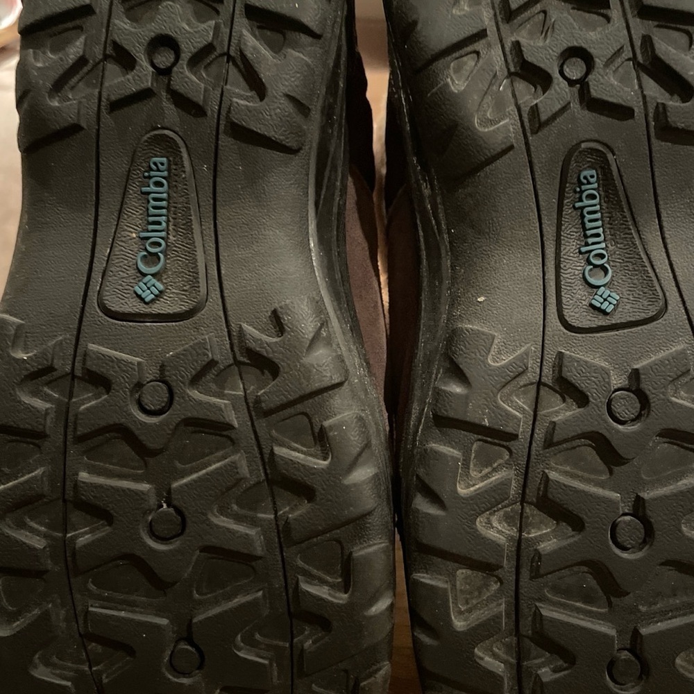 Columbia Women's Siberia SZ 10 Leather Waterproof omni-grip boots - Picture 7 of 7